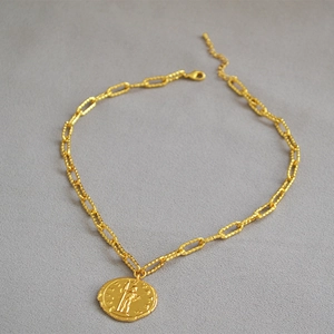 Collana Vintage in Ottone Placcato Oro 18K Con Ciondolo a Moneta Ritratto Romano a Rilievo Per Donna Catena a Graffetta