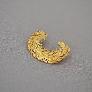 Exquisite golden phoenix wing feather brooch in 3D textured gold-plated brass for coats