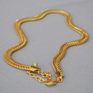 Vergoldete geflochtene Schlangenkette mit Karabinerverschluss und verstellbarem Glied