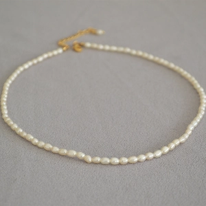 Collier De Künstliche Perles D'eau Douce Naturelles Pour Femmes Style Français Minimaliste Élégant Avec Fermoir En Alliage Plaqué Or Réglable