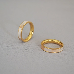 Bague Minimaliste en Laiton Plaqué Or Incrustation de Nacre Naturelle Bague Géométrique pour Femme Bijoux de Tous les Jours