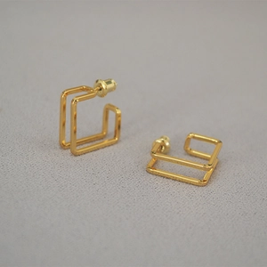 Minimalist geometric gold-plated square hoop earrings with double-layered lines