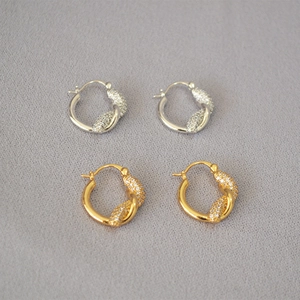Minimalista Rame Placcato Oro 18K Orecchini a Cerchio Nodo Corda Intrecciata per Donna Micro Zirconia Intarsiato Gioielli Moda