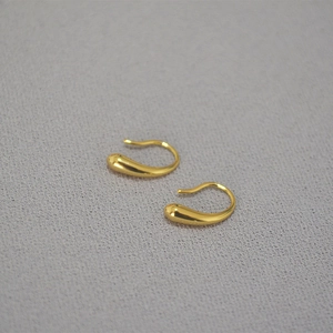 Elegante polierte goldene Tropfen-Ohrhänger mit minimalistischem Hochglanz-Finish