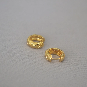 Minimalist gold-plated brass quilted pattern hoop earrings for a modern trendy woman style