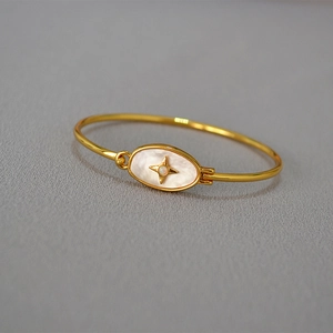 Bracelet Vintage Laiton Plaqué Or Avec Étoile en Nacre Charme Incrustation d'Opale Ovale Jonc Ouvert Bijoux Femme