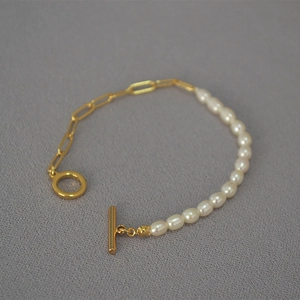 Bracelet Élégant Français Künstliche Perles d'Eau Douce Riz Laiton Plaqué Or Chaîne Trombone Fermoir OT Bijoux pour Femmes