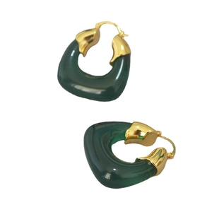 U-shaped green resin and gold-plated earrings with minimalist vintage metal design