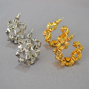 Modern 925 silver needle hoop earrings with crumpled flower texture in gold and silver