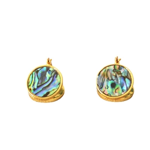Boucles d'oreilles rondes en nacre d'abalone dorées avec reflets irisés colorés