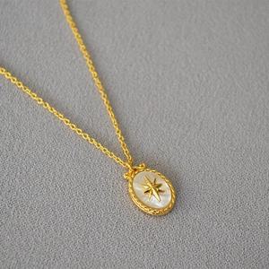 Vintage Oval Pendant Necklace Gold Plated Brass With Mother Of Artificial Pearl Inlay North Star Elegant Clavicle Chain For Women