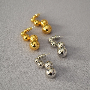 Niche Fashion Brass Caterpillar Hollow Ball Stud Earrings With 925 Sterling Silver Earring Post Geometric Jewelry For Women