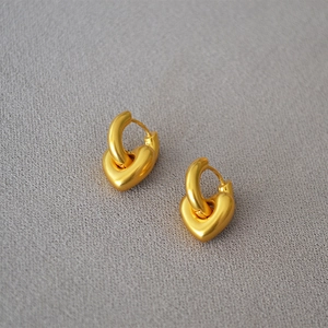 Orecchini a Cerchio Rimovibili in Ottone Placcato Oro con Cuore Robusto per Donna Gioielli Minimalisti con Cuore Pendente