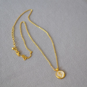 French elegant pearl white enamel rose flower gold coin pendant pearl necklace for women