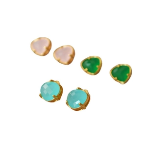 Minimalist gold-plated stud earrings set with heart and round colored gemstones