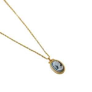 Vintage French style cameo pendant necklace with twisted gold border and fresh water pearls