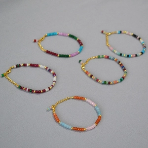 Ensemble de bracelets en perles de pierre naturelle avec chaîne dorée réglable