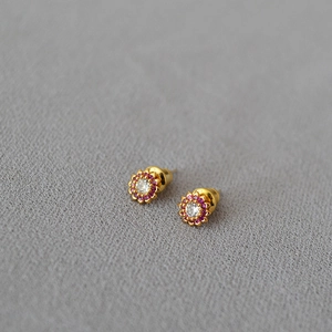 Exquisite gold sunflower stud earrings with sparkling clear center and pink petals