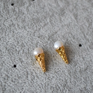 Elegant 925 silver ice cream cone earrings with round white freshwater pearls
