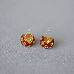 Boucles d'oreilles boules creuses vintage avec émail rouge et finition dorée