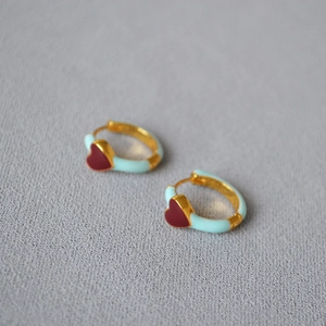 French retro heart enamel hoop earrings in gold and blue with a sleek buckle design
