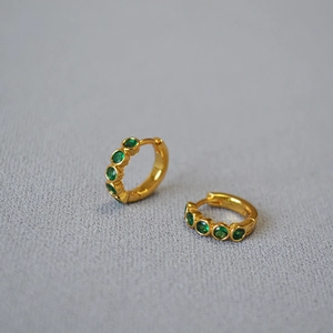 Boucles d'Oreilles Anneaux en Laiton Plaqué Or Zirconia Vert Aspect Émeraude Mini Boucles d'Oreilles Géométriques Bijoux Femme