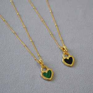 Collier Pendentif Cœur Vintage Laiton Plaqué Or Émail Double Face Nacre Bord Milgrain Chaîne Satellite Bijoux Femme