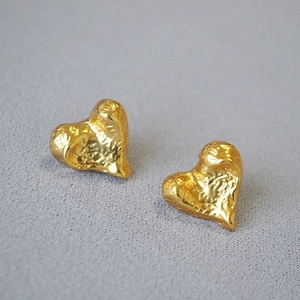 Vintage irregular gold-plated heart earrings with a textured sandstone finish for women