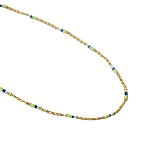 Collier ras de cou bohème en perles multicolores et laiton plaqué or fin