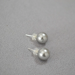 Élégantes boucles d'oreilles perles gris argenté argent 925 bijoux ronds minimalistes