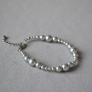 Elegant retro black onyx beaded bracelet with gradient silver beads and lobster clasp