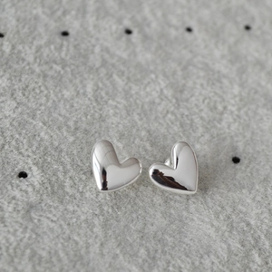 Minimalistische Silberne Herz Ohrstecker Mit 925 Sterling Silber Ohrstecker-Stift Kupfer Kleine Polierte Herz Ohrringe Für Damen Schmuck
