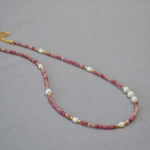 Handmade necklace with pink rose stones, freshwater pearls and golden spacer beads