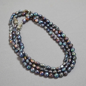 Handmade Peacock Green Iridescent Baroque Freshwater Pearl Necklace With Alloy Clasp Irregular Pearl Choker For Women