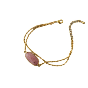 Elegante bracciale dorato a doppia catena con inserto in pietra naturale rosa ovale