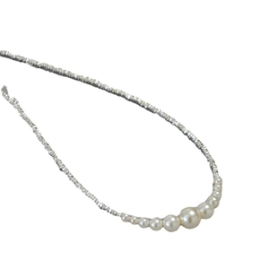 Irregular silver beads and white pearl拼接项链 necklace in minimalist elegant style