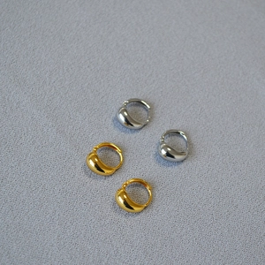 Minimalist brass teardrop earrings in polished gold and silver finish for daily wear