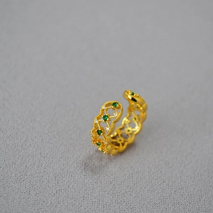 French vintage adjustable ring with green zircon and hollow lace gold plated brass