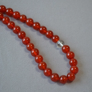 French retro red agate and white crystal beaded necklace with magnetic clasp for women