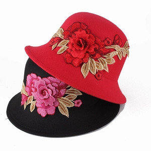 Women Vintage Floral Embroidered Bucket Hat Autumn Winter Warm Round Top Cloche Hat Elegant Ethnic Style Fashion Party Hat