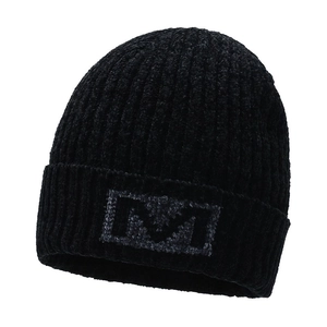 Fleece lined black knit beanie with M letter embroidery and thick vertical texture