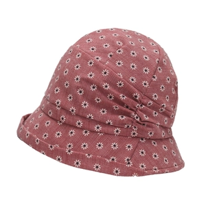 Foldable women sun hat with white daisy floral print and layered pleated detail