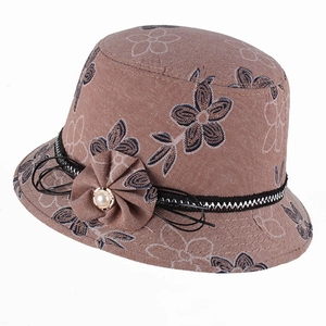 Chapeau de soleil marron pour femme avec motif floral et fleur en tissu perlée