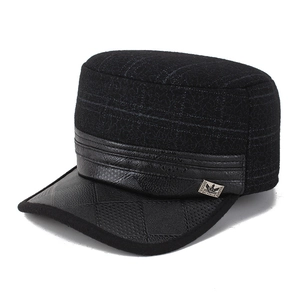 Casquette militaire d'hiver pour homme en tissu écossais noir avec visière en similicuir