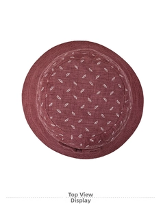 Vue de dessus d'un chapeau de soleil bordeaux avec des motifs de feuilles blanches