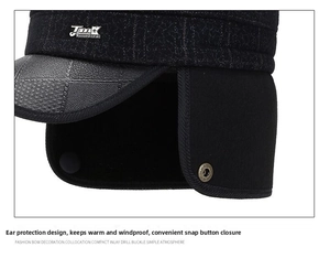 Détail de la toque d'hiver avec cache-oreilles, doublure chaude et bouton métallique