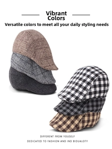 Gros plan détaillé sur les motifs pied-de-poule et à carreaux de ces casquettes vintage