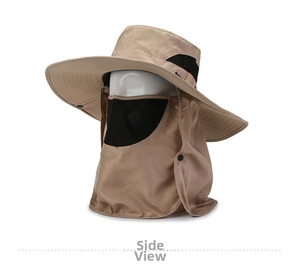Dettaglio cappello kaki con parte superiore in rete traspirante e protezione per il collo