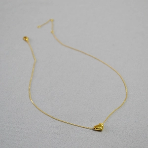Collier Pendentif Cœur en Cuivre Plaqué Or 18K Minimaliste Pour Femmes Élégants Petits Colliers d'Amour en Métal Bijoux Cadeau