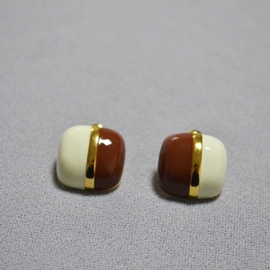 Retro geometric square brass earrings with cream and dark brown enamel inlay